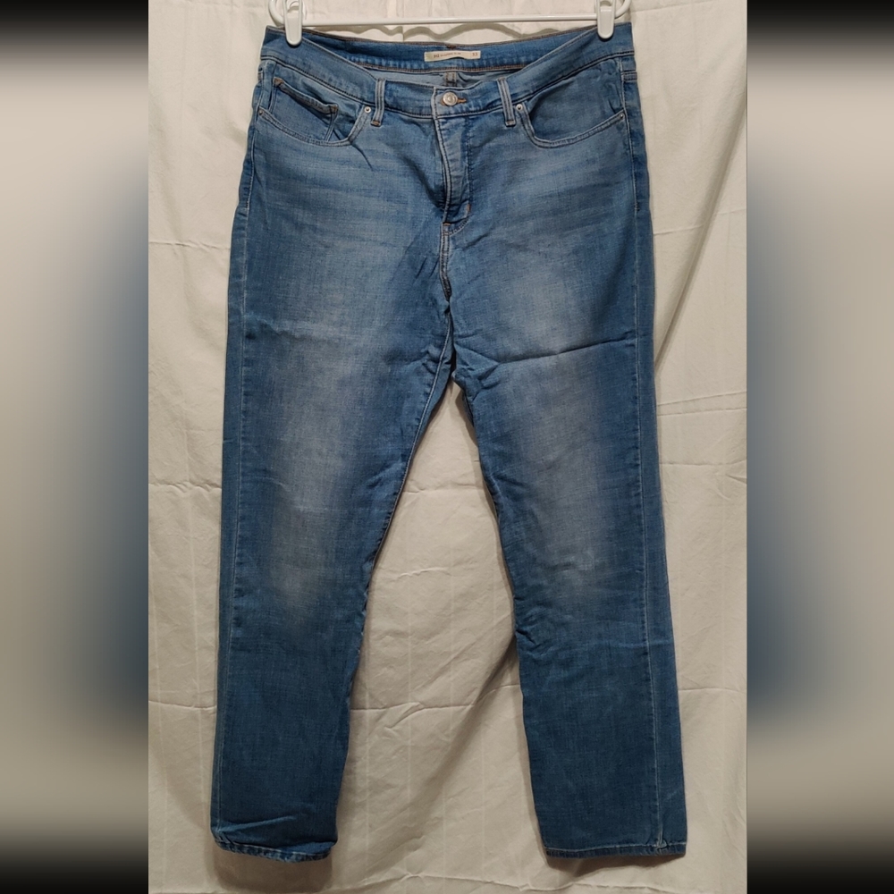Any Item $10- Send an Offer (Purses Excluded)- Levi's 312 shaping slim jeans